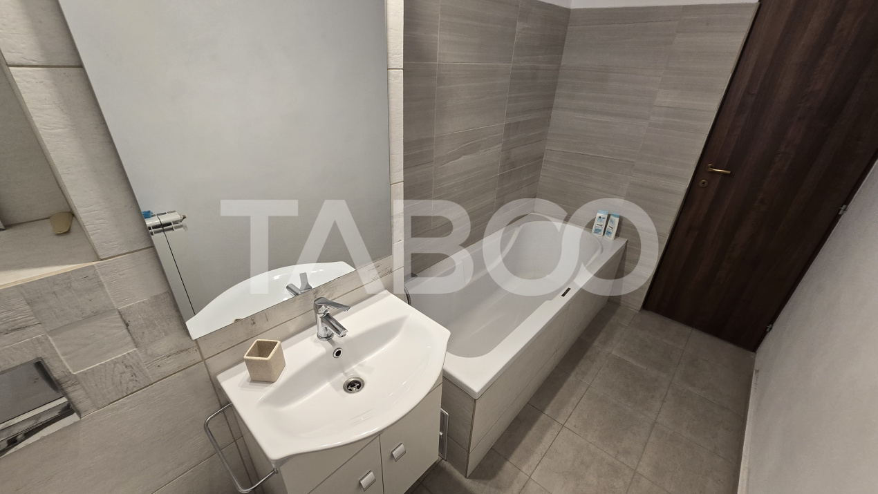 Apartament de inchiriat 3 camere mobilat utilat balcon zona Centrala