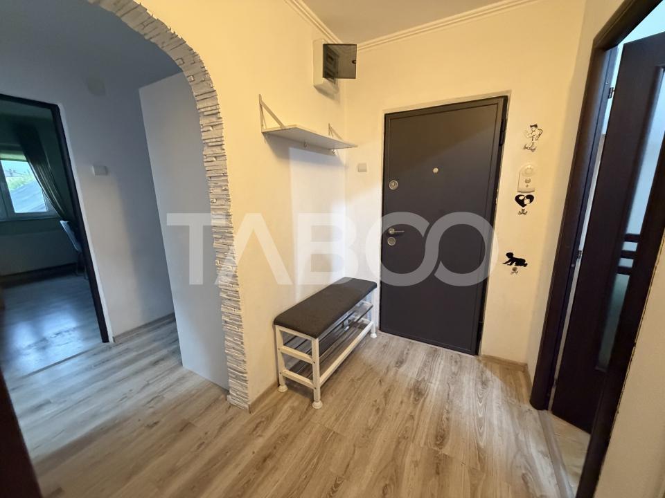 Apartament de inchiriat 4 camere 2 bai 2 balcoane mobilat si utilat