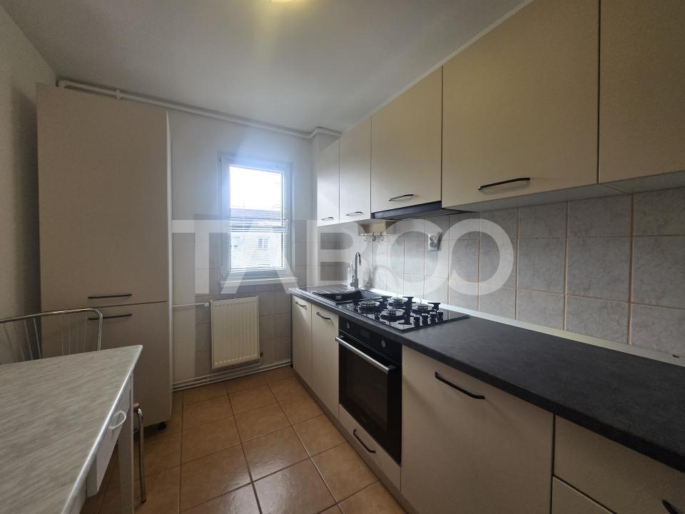 Apartament de inchiriat 60mp 3 camere balcon zona Mihai Viteazul Sibiu