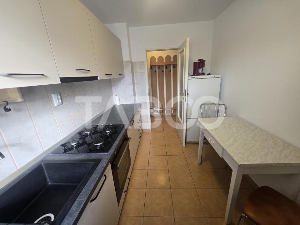 Apartament de inchiriat 60mp 3 camere balcon zona Mihai Viteazul Sibiu