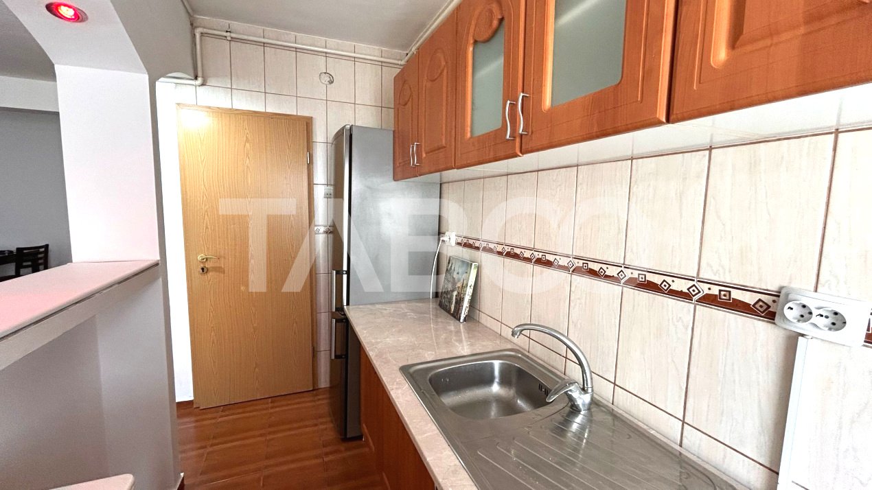 Apartament de inchiriat 96 mpu 4 camere 2 balcoane 2 bai zona Tilisca