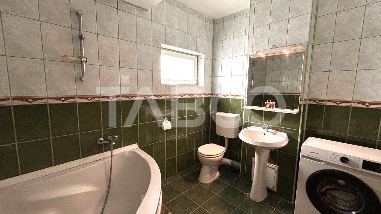 Apartament de inchiriat 96 mpu 4 camere 2 balcoane 2 bai zona Tilisca