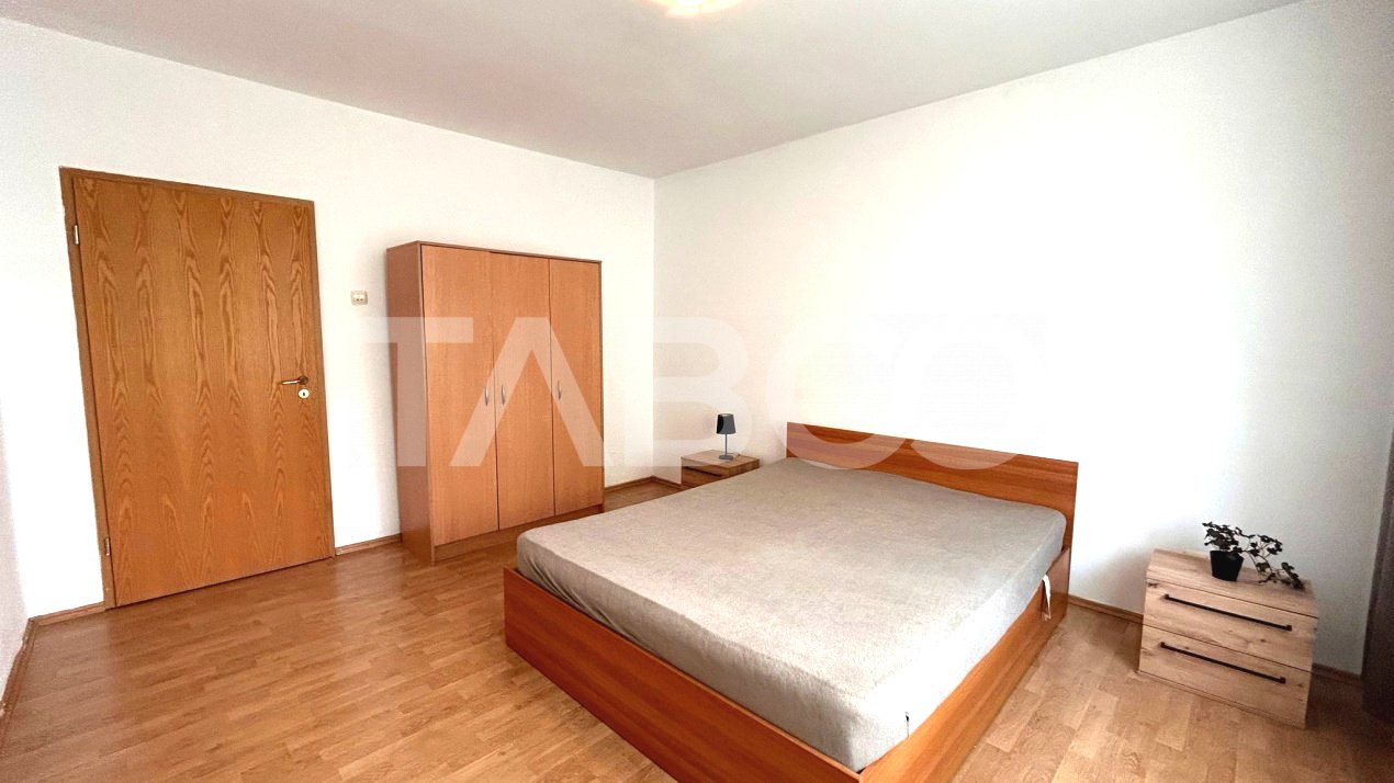 Apartament de inchiriat 96 mpu 4 camere 2 balcoane 2 bai zona Tilisca