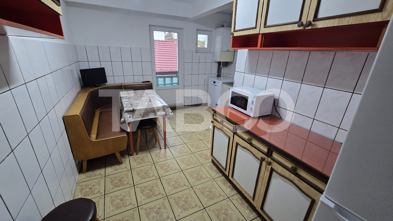 Apartament de inchiriat Central 3 camere balcon 2 bai mobilat utilat