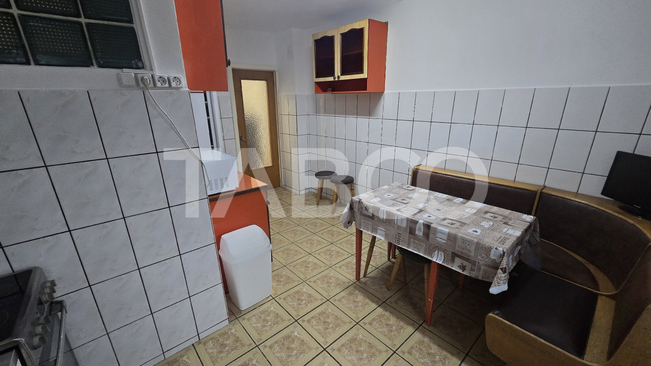 Apartament de inchiriat Central 3 camere balcon 2 bai mobilat utilat