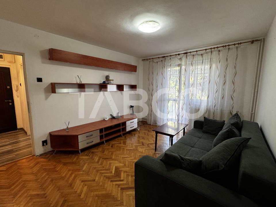Apartament de inchiriat cu 2 camere balcon etaj 3 Mihai Viteazul Sibiu