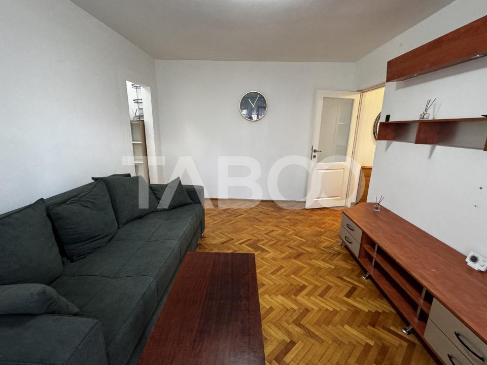 Apartament de inchiriat cu 2 camere balcon etaj 3 Mihai Viteazul Sibiu