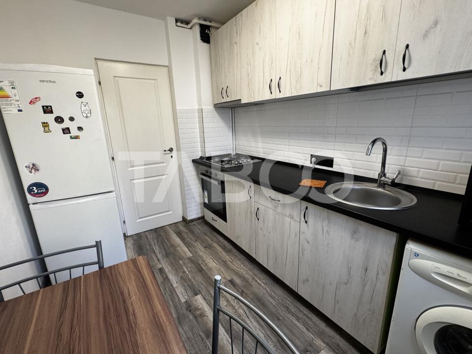 Apartament de inchiriat cu 2 camere balcon etaj 3 Mihai Viteazul Sibiu