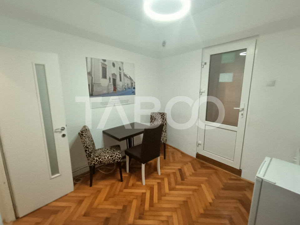 Apartament de inchiriat cu 2 camere central pretabil investitie