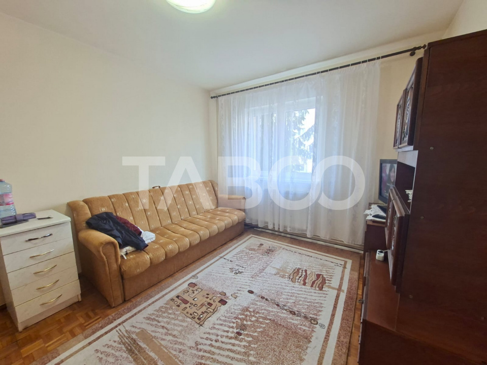 Apartament de inchiriat cu 2 camere etaj 1 Pet friendly