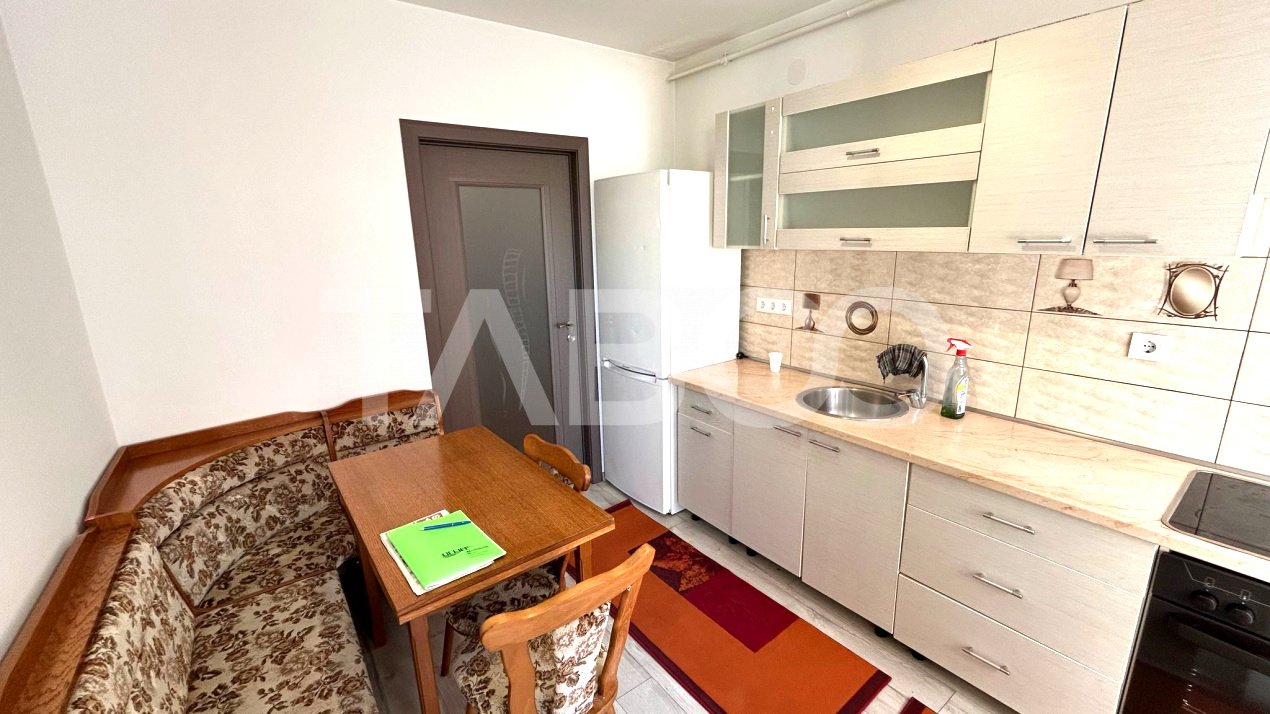 Apartament de inchiriat cu 2 camere loc de parcare balcon si pivnita