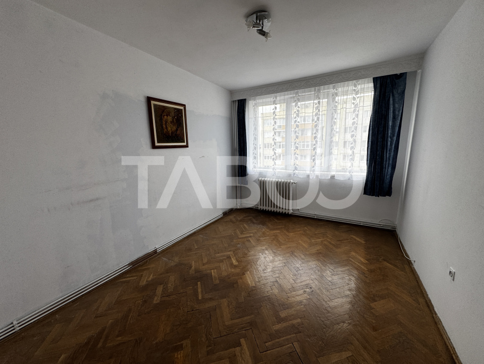 Apartament de inchiriat cu 2 camere si balcon Mihai Viteazul Sibiu