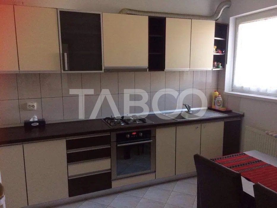 Apartament de inchiriat cu 2  camere si loc de parcare in zona Rahovei
