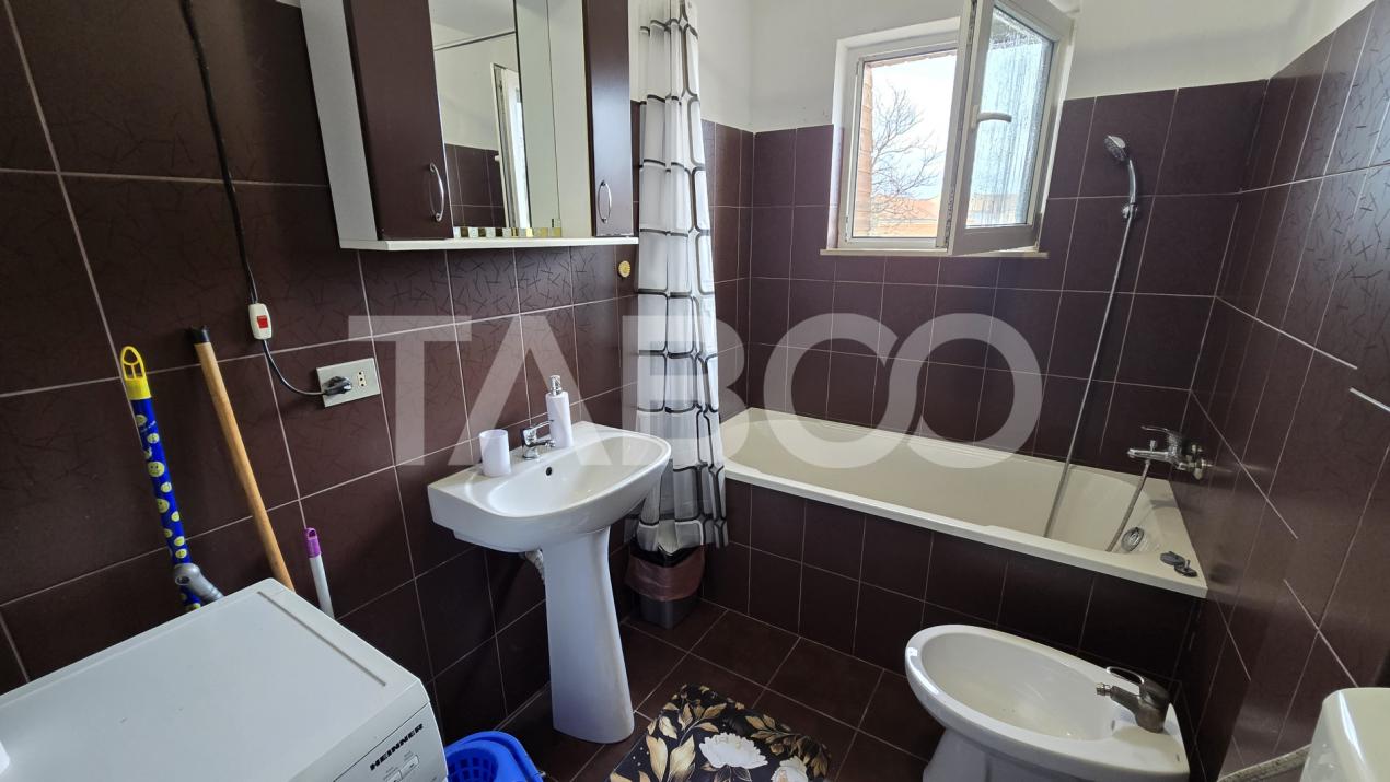 Apartament de inchiriat cu 3 camere 2 bai in zona Terezian Sibiu