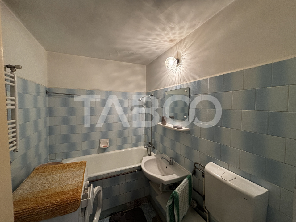 Apartament de inchiriat cu 3 camere 2 baii  mobilat utilat Strand