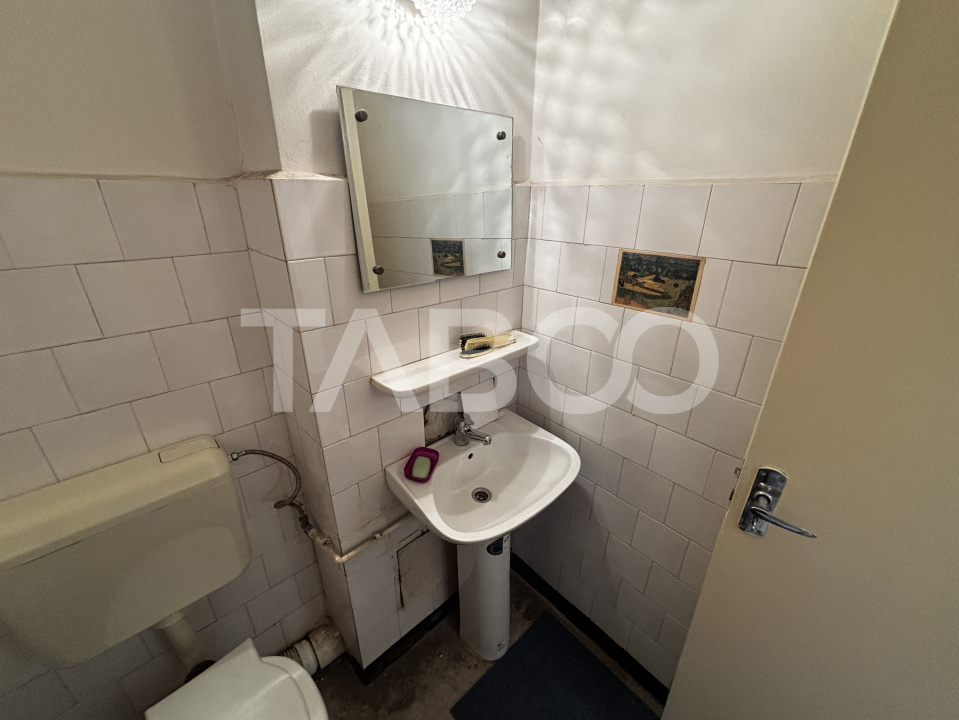Apartament de inchiriat cu 3 camere 2 baii  mobilat utilat Strand
