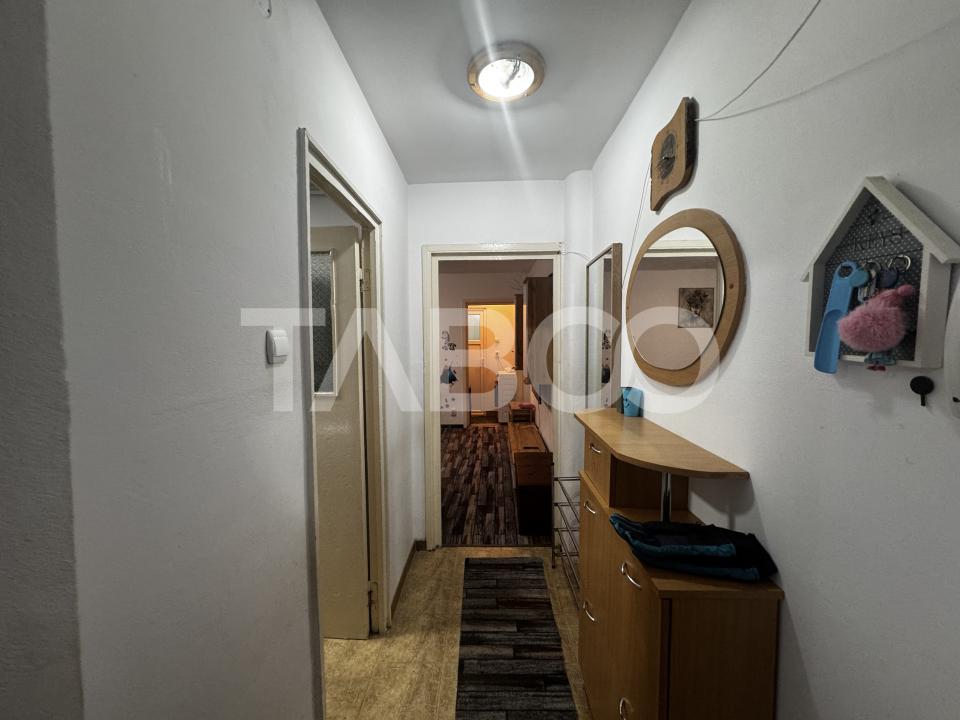 Apartament de inchiriat cu 3 camere balcon etaj 2 Mihai Viteazul Sibiu