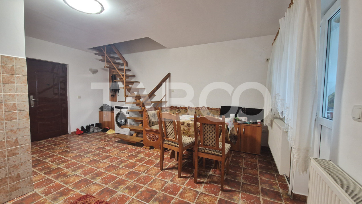 Apartament de inchiriat cu 3 camere balcon la mansarda Vasile Aaron  in Sibiu - Vasile Aaron