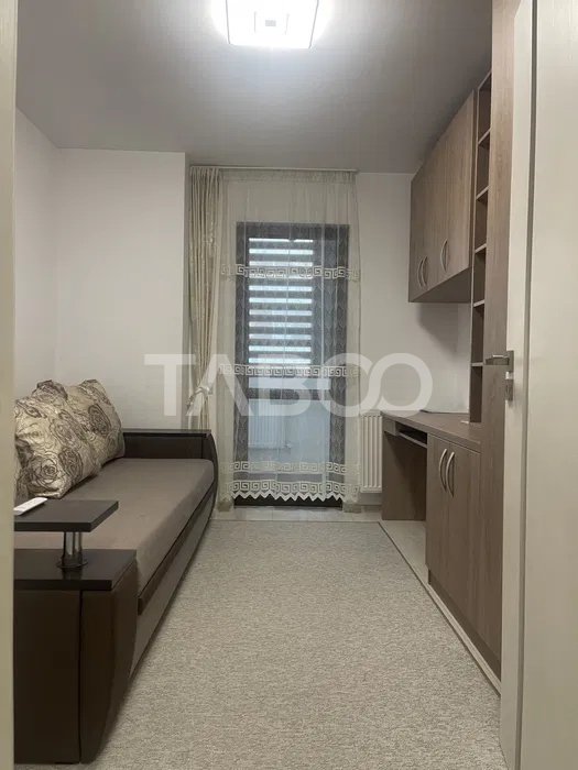 Apartament de inchiriat cu 3 camere balcon parcare Shopping City Mall