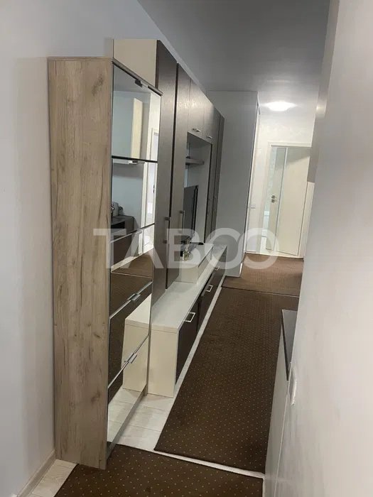 Apartament de inchiriat cu 3 camere balcon parcare Shopping City Mall