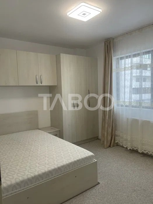 Apartament de inchiriat cu 3 camere balcon parcare Shopping City Mall