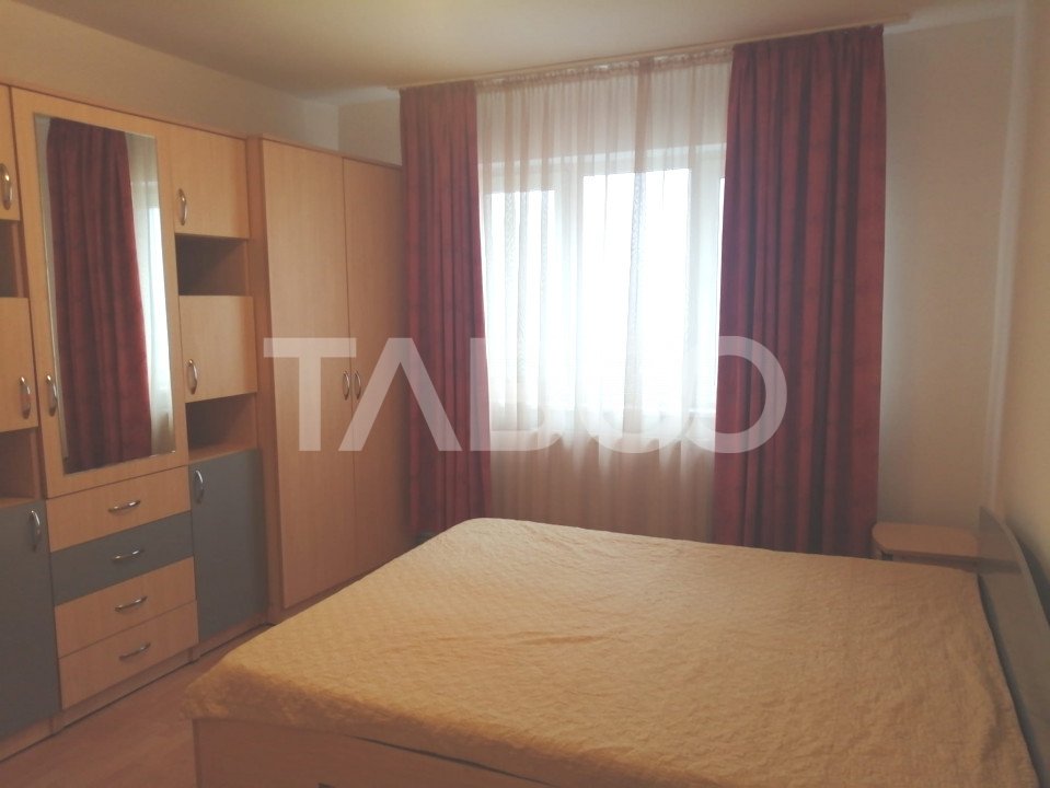 Apartament de inchiriat cu 3 camere mobilat 63mpu Vasile Aaron 