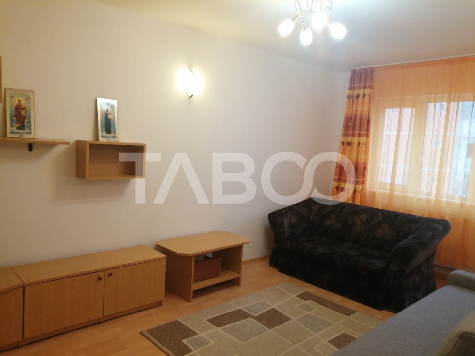 Apartament de inchiriat cu 3 camere mobilat 63mpu Vasile Aaron 