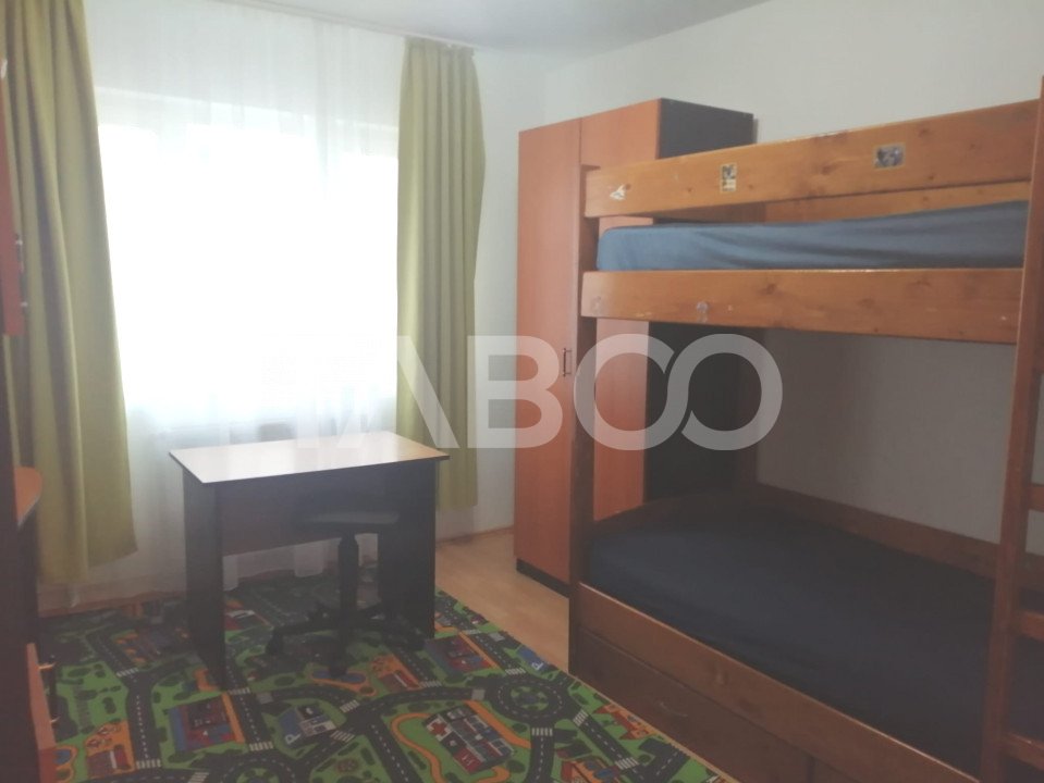 Apartament de inchiriat cu 3 camere mobilat 63mpu Vasile Aaron 