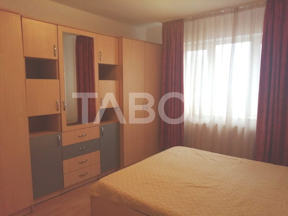 Apartament de inchiriat cu 3 camere mobilat 63mpu Vasile Aaron 