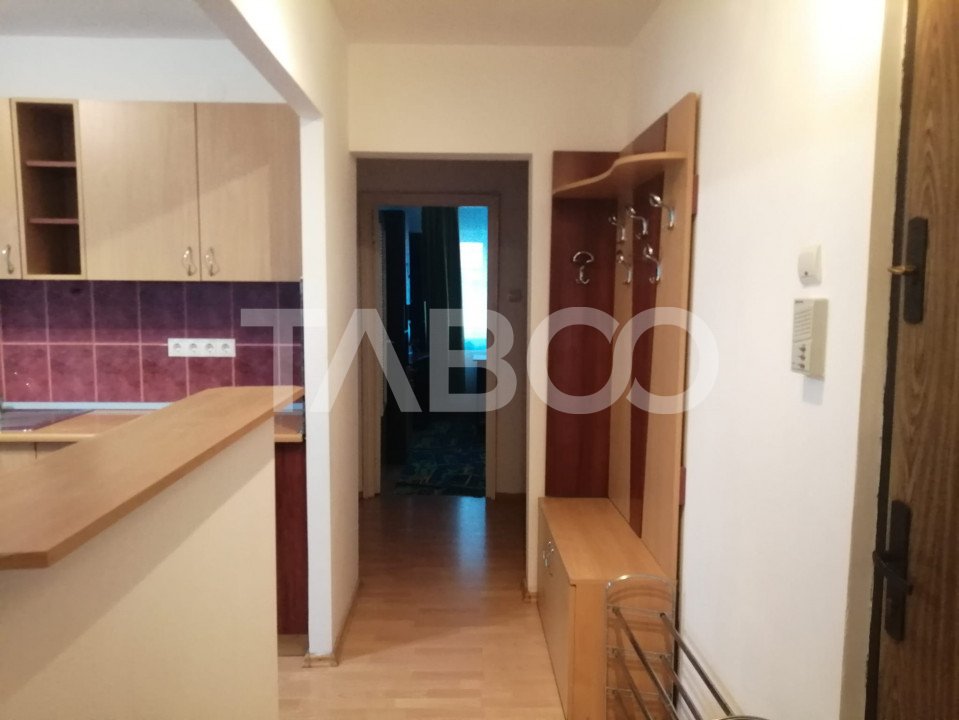 Apartament de inchiriat cu 3 camere mobilat 63mpu Vasile Aaron 