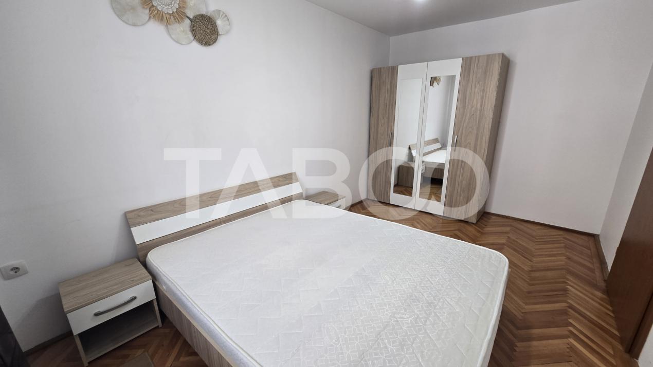 Apartament de inchiriat cu 3 camere mobilate utilate in zona Centrala