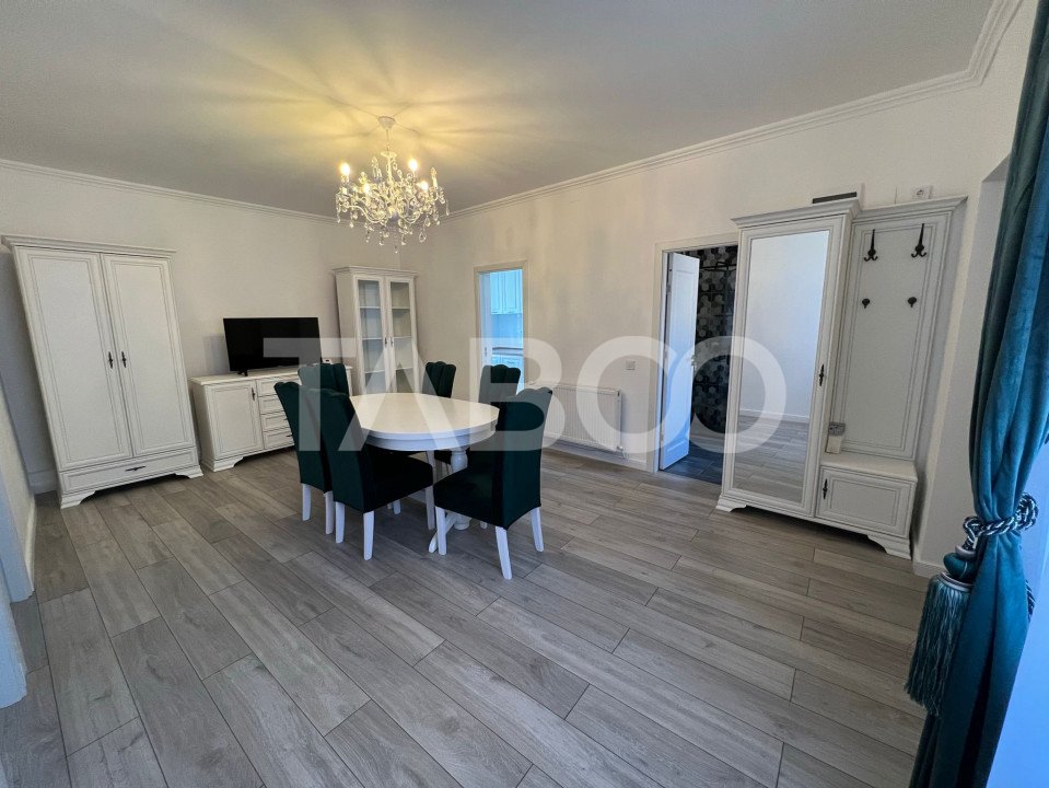 Apartament de inchiriat cu 3 camere parcare in Centrul Istoric