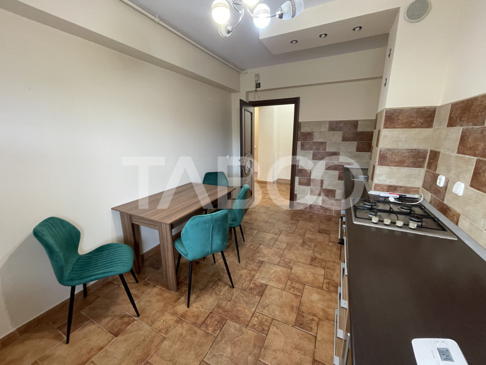 Apartament de inchiriat cu 4 camere decomandat parcare Strand Sibiu