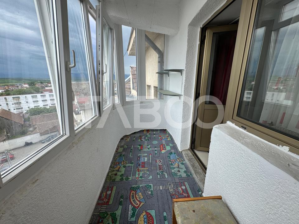 Apartament de inchiriat cu 5 camere 2 bai bloc cu lift Turnisor Sibiu