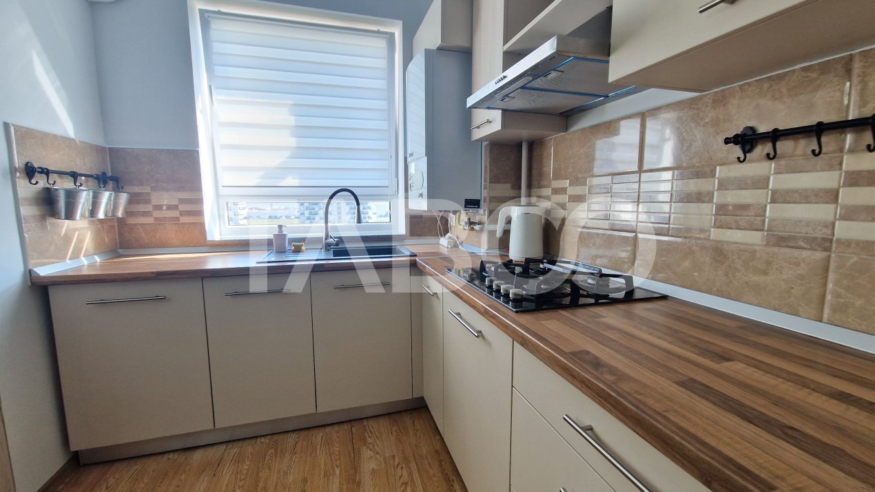 Apartament de inchiriat decomandat 2 camere balcon Avantgarden