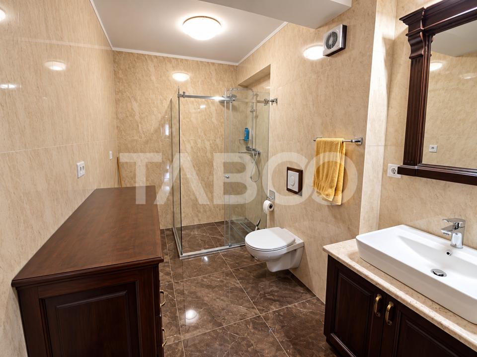 Apartament de inchiriat etaj 3 parcare proprie bloc cu lift Piata Cluj