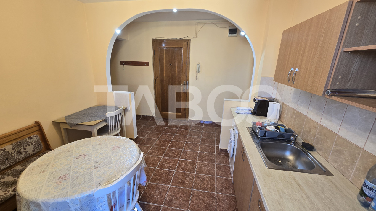 Apartament de inchiriat in Strand cu 2 camere mobilate utilate