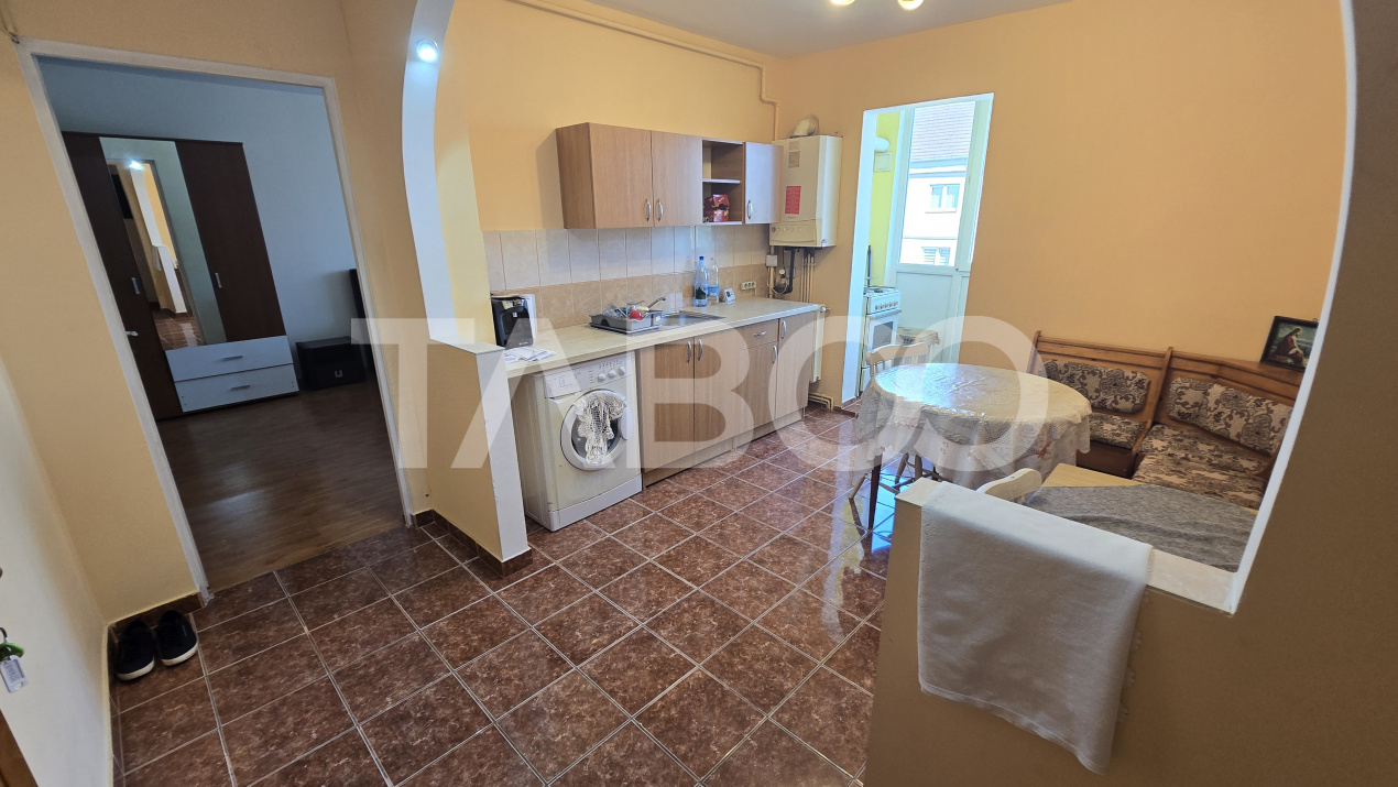 Apartament de inchiriat in Strand cu 2 camere mobilate utilate