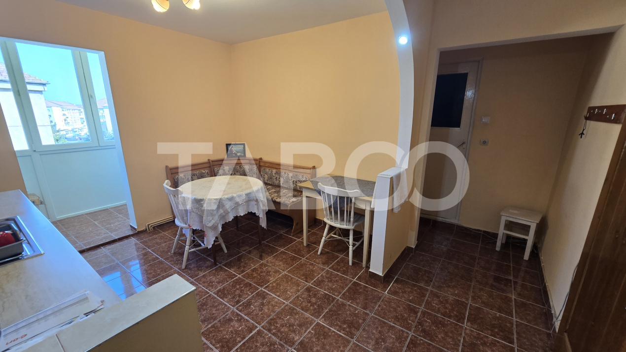 Apartament de inchiriat in Strand cu 2 camere mobilate utilate