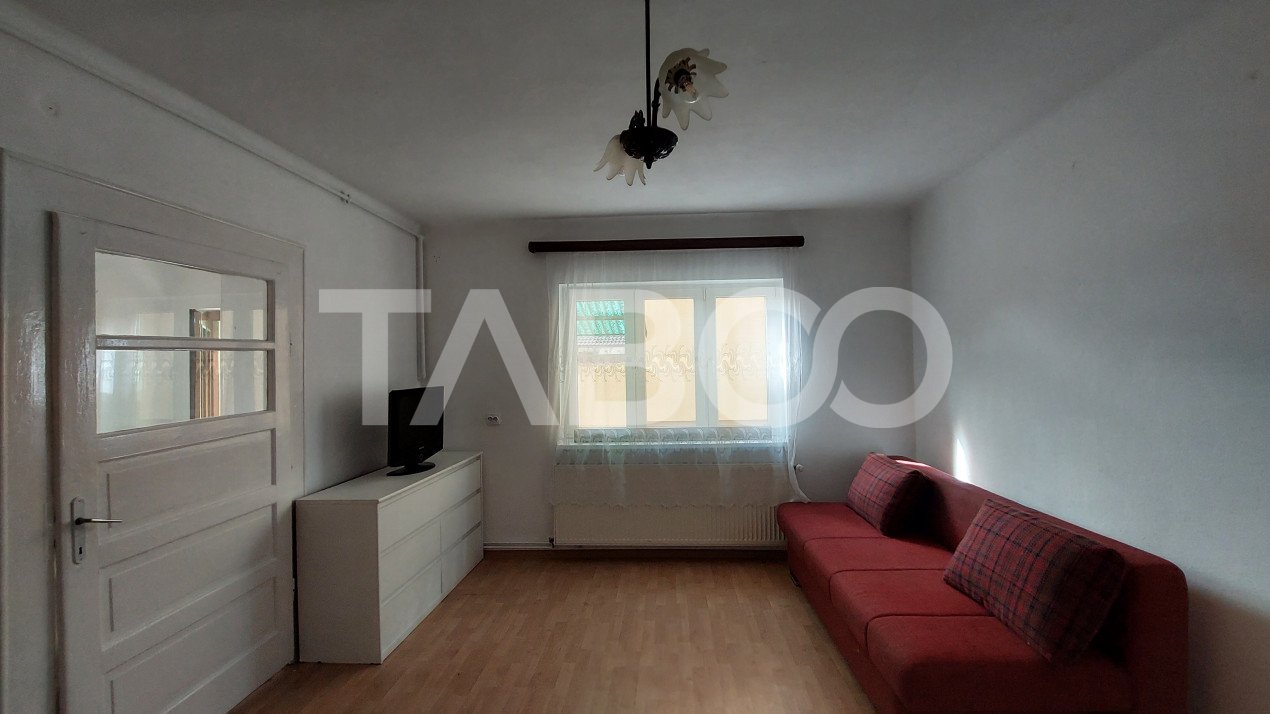 Apartament de inchiriat la casa 2 camere curte 200 mp zona Turnisor