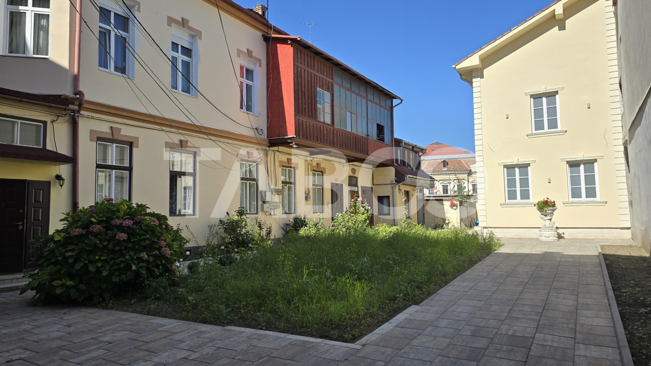 Apartament de inchiriat la casa 2 camere mobilate utilate Central