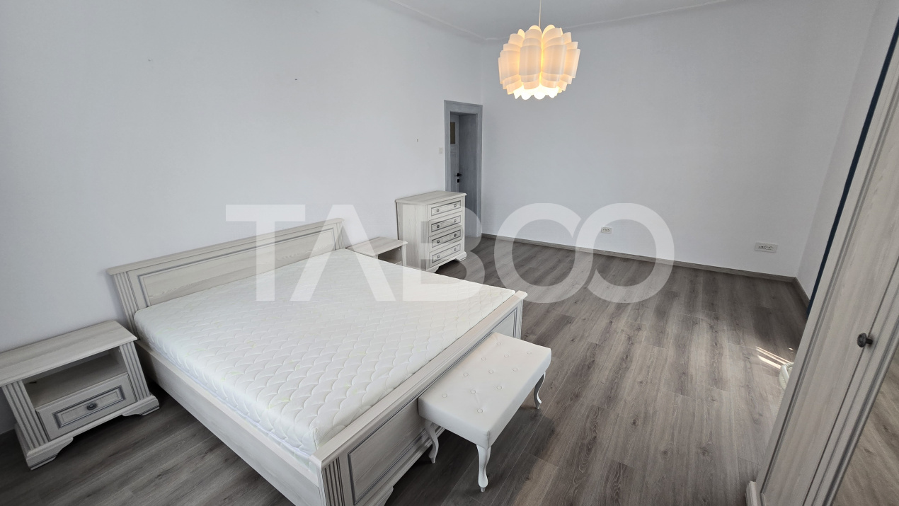 Apartament de inchiriat la casa Central 4 camere 2 bai 2 balcoane