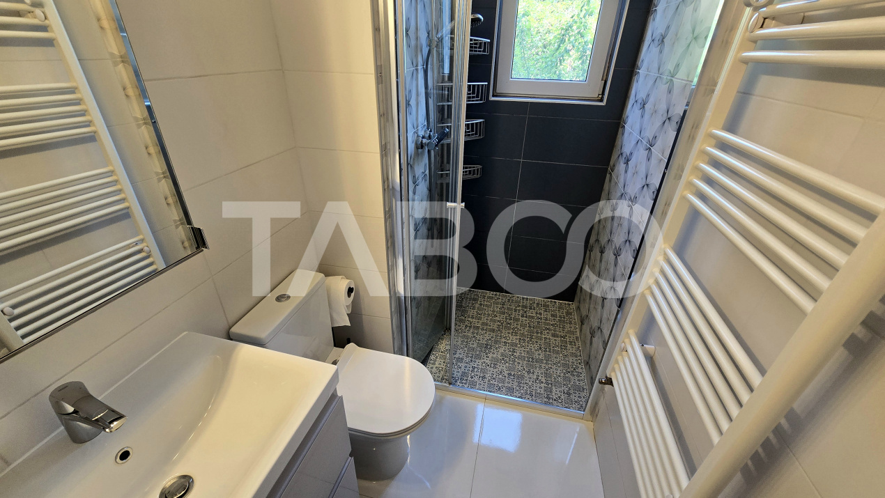 Apartament de inchiriat la casa Central 4 camere 2 bai 2 balcoane