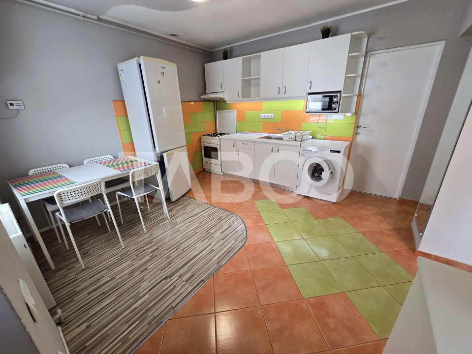 Apartament de inchiriat la casa renovat zona linistita Orasul de Jos 