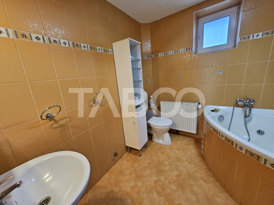 Apartament de inchiriat mutare imediata 100 mpu Strand