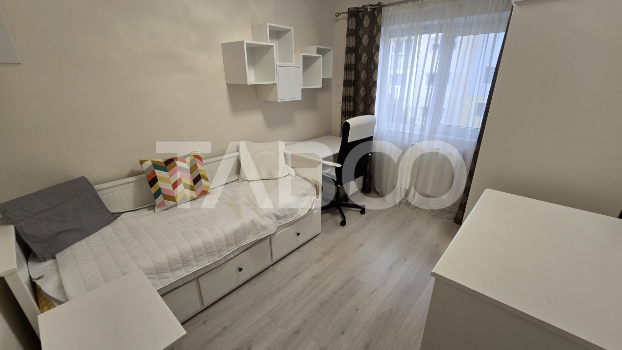 Apartament de inchiriat Strand 3 camere 2 bai balcon pivnita