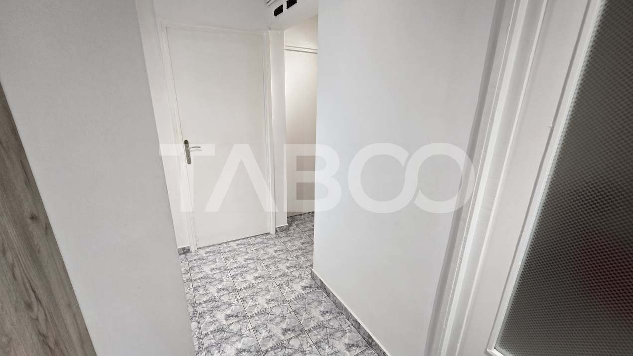 Apartament de inchiriat Strand 3 camere 2 bai balcon pivnita