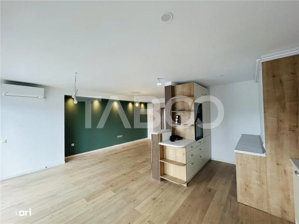 Apartament de inchiriat tip penthouse 4 camere lift Kogalniceanu