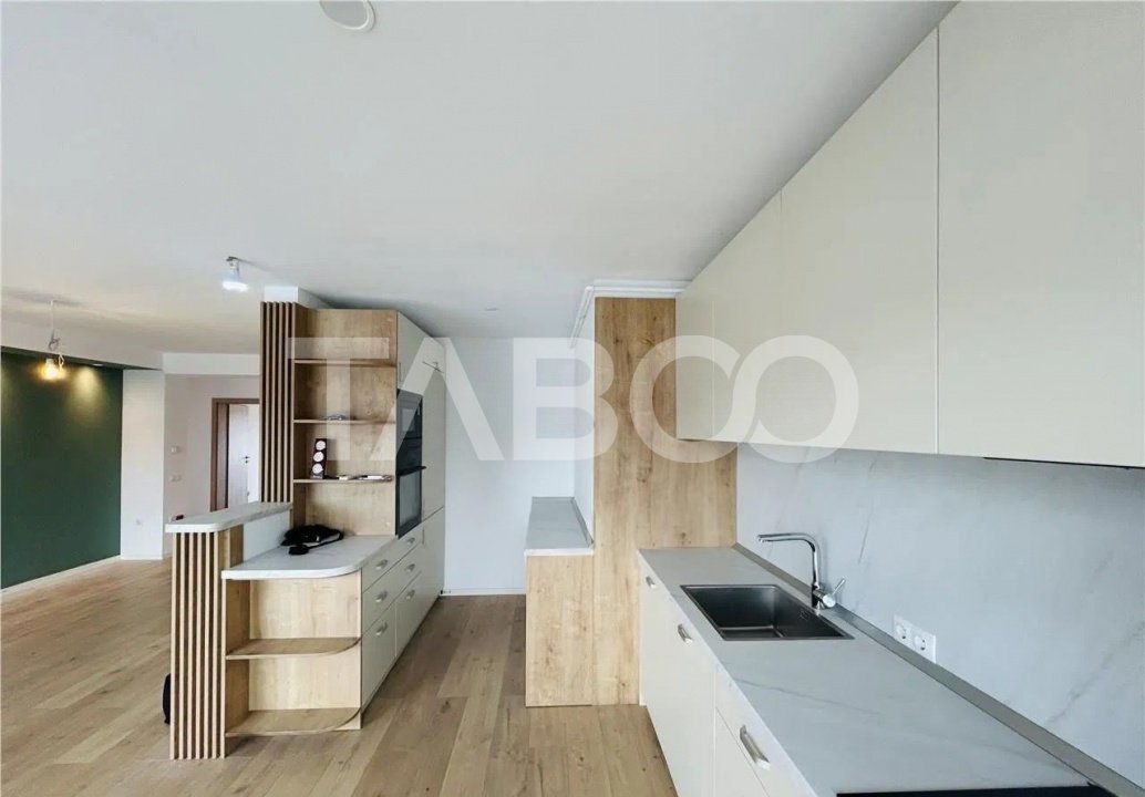 Apartament de inchiriat tip penthouse 4 camere lift Kogalniceanu