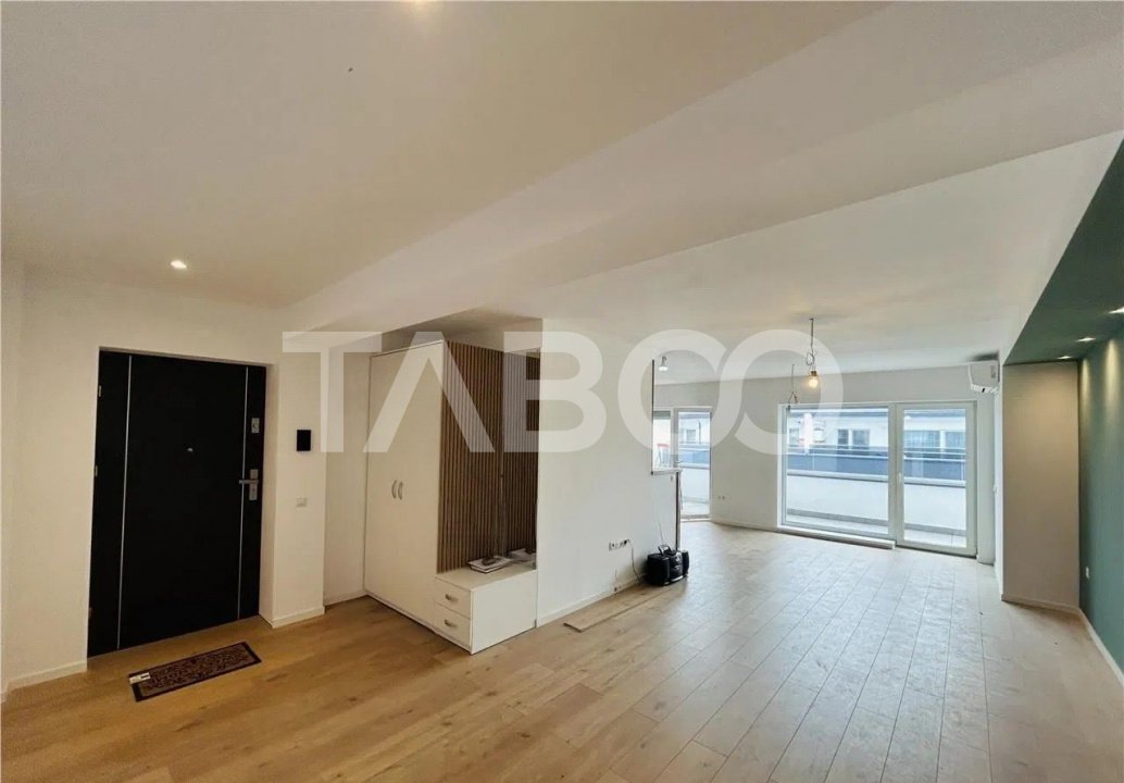 Apartament de inchiriat tip penthouse 4 camere lift Kogalniceanu